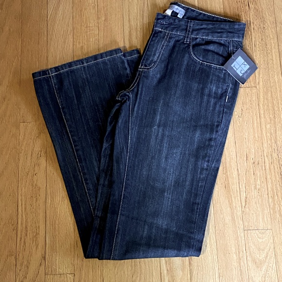 Tex by Max Azria Denim - Max Azria Low rise Bootcut Jean size 25 (2)